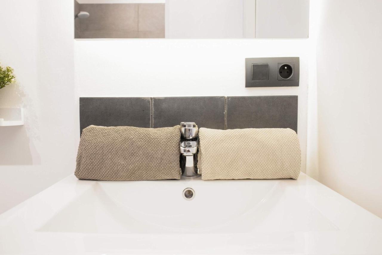 GregBnb-com - T2 Design - CLIMATISÉ - WiFi Fibre Tolone Esterno foto